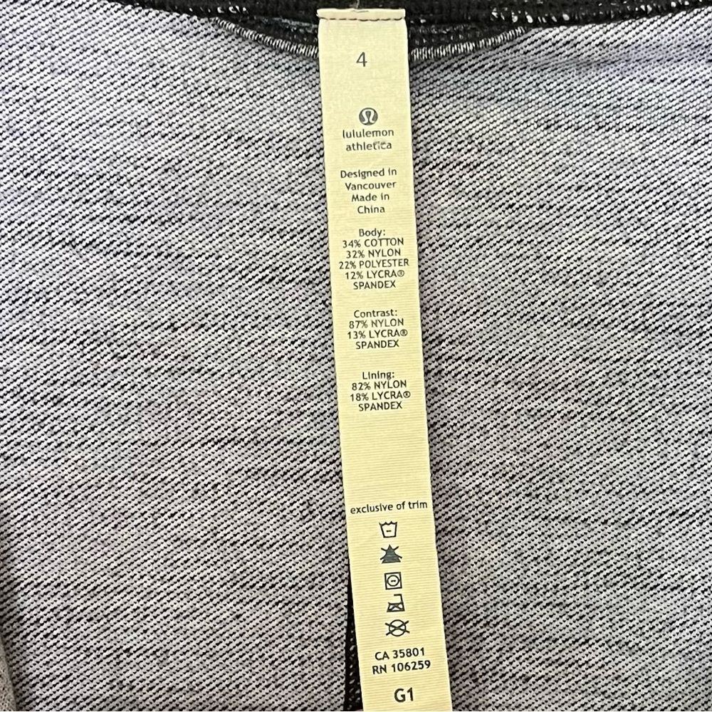 Lululemon Daily Yoga Jacket Slub Denim Polar Haze Black Blue Full Zip Size 4 - Picture 9 of 10